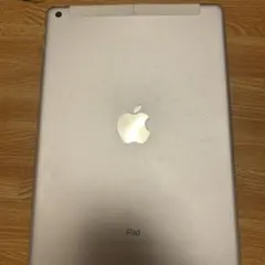 【Apple iPad 第5世代】シルバー