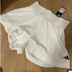adidas ホワイトショートパンツ