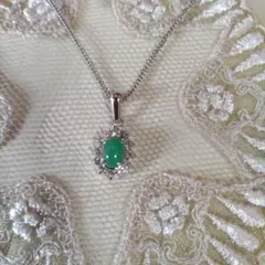 グリーンの石　ペンダントトップ