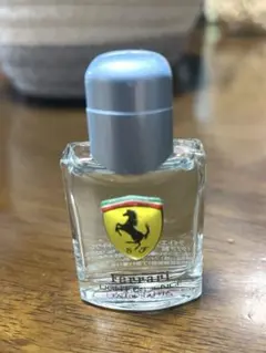 ♫フェラーリ ライトエッセンス オーデトワレ30ml - メルカリ