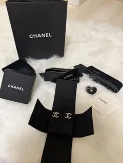 CHANEL ロゴ ピアス