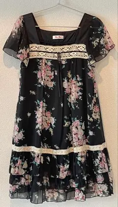 Bye Bye フラワープリント 可愛い ワンピースのサムネイル