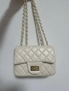 キルティングチェーンバッグ ホワイト