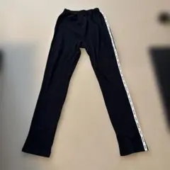 黒の伸縮性ボトムス サイズ150