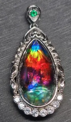 赤売❣️最終値下げ❣️【高品質】合成アンモライトペンダントトップ