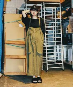 オリーブ色 コットンサロペット マキシ丈