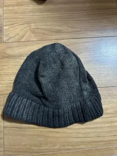ダークグレー ニット帽 リブ編み