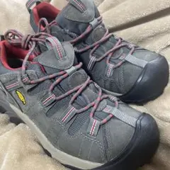 c*n様 KEEN トレッキングシューズ グレー/レッド