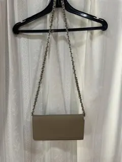 ショルダーバック　ベージュ　値下げ検討します