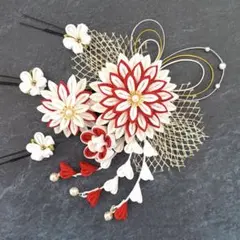 つまみ細工　髪飾り　✴︎花梨✴︎赤　成人式卒業式　No.428 再販1