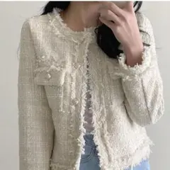 ベージュ ツイードジャケット フリンジ付き
