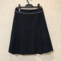 美品☆ノービーンズ　濃紺　プリーツスカート　38サイズのサムネイル