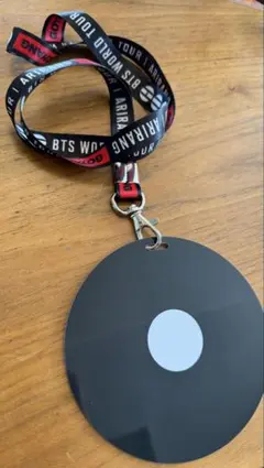 US限定】BTS ARIRANG VIPサウンドチェック ランヤード - メルカリ