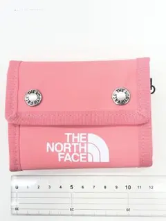 THE NORTH FACE ピンク 三つ折り財布のサムネイル