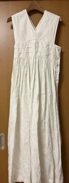 タイムセール　HYKE LINEN MAXI DRESS ロングワンピース　白のサムネイル