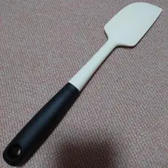 OXO スパチュラ　ヘラ　オクソー　キッチン　ホワイト　ゴムべラのサムネイル
