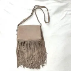 ZARAベージュ スエード風 フリンジ付きミニショルダーバッグ