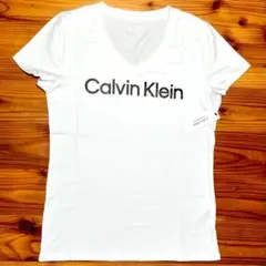 海外限定 カルバンクライン Calvin Klein Vネック 白Tシャツ