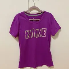 NIKE DRI-FIT ロゴTシャツ