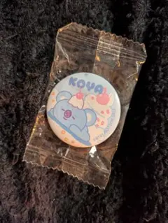 BT21 缶バッジ くら寿司　ビッくらポン