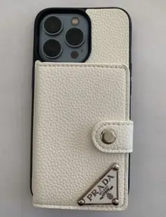 PRADA ホワイトレザー iPhone15Proケース