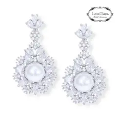 ラブティアラ フェリシアジルコニアイヤリング