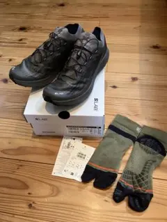 satisfy×HOKAコラボスニーカーサイズ:26.5cm - メルカリ