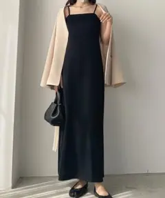Louere ブラック キャミワンピース
