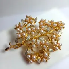 ゴールドトーン植物モチーフブローチ