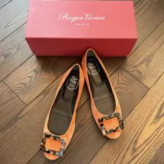 2026年最新】ROGER VIVIER レディース フラットシューズ・バレエ