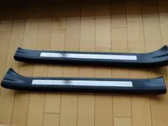 SUBARU レヴォーグ前編 中古サイドシルカバー左右セットオマケ付きのサムネイル