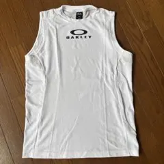 OAKLEY ノースリーブ トップス ホワイト Lサイズのサムネイル
