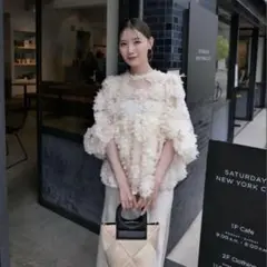 新品 acka flower peplum blouse ベージュ - メルカリ