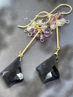 Item thumbnail for item 36b532c3-4b0d-4ba8-a6a5-75ff29ef6ee6