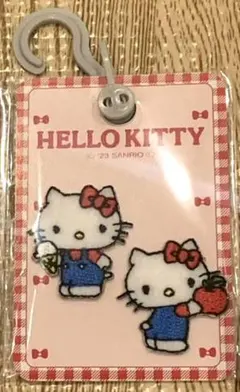 新品未使用　ハローキティ　ワッペン　2個入り