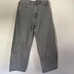 【GU】メンズ グレー デニムパンツ ワイドシルエット サイズ31のサムネイル