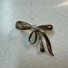 パール ブローチ