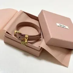 miumiu レザーブレスレットまでハート ピンク