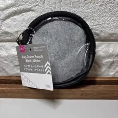 ダイソー　推し活ポーチ　バッグチャームポーチ　丸型　ブラック　黒　1個　ビニール