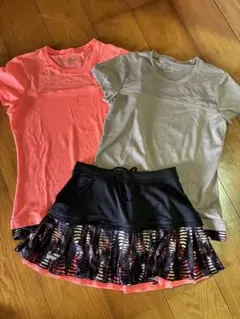 テニスウェア XLサイズ Tシャツ2枚とスコートLサイズセット