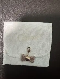 Chloé クロエ リボンモチーフ チャーム ゴールドカラーのサムネイル