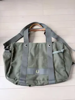 Fred Perry オリーブグリーン バッグ