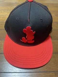 東京ディズニーリゾート 黒と赤のミッキーマウスキャップ