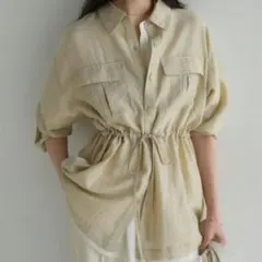 【新品】Alma Desig ベージュ ウエストドロスト 長袖シャツ ブラウス