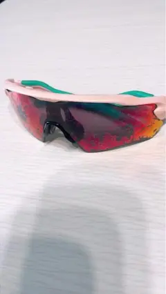 Oakley スポーツサングラス 赤レンズ