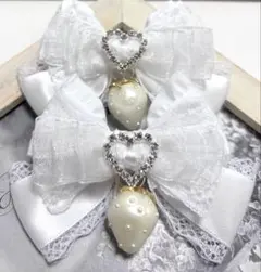 天使꒰ঌ( ⌯' '⌯)໒꒱ ヘアリボン　フリル白リボンハートバックル×いちご