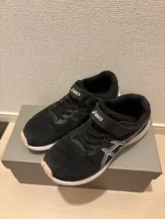 アシックス スニーカー