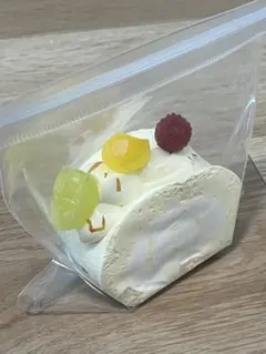 クリーミーツリー Creamy Tree スクイーズ フルーツロールケーキ