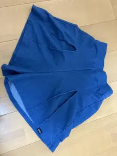 青いスカート風ショートパンツ