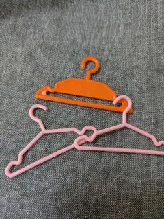 ❋300円の商品2点で450円❋ミニチュア　ドールハウス　ハンガー